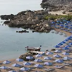 Tinas 4* 法里拉基