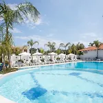 Tinas 4* 法里拉基