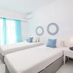 Tinas 法里拉基