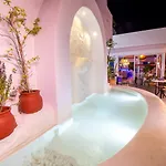 Tinas 公寓式酒店 4*