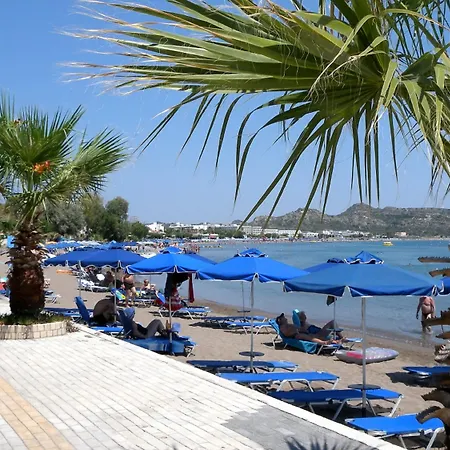 Aparthotel Tinas Plus Hotel 4*