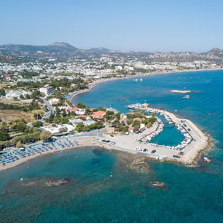 Aparthotel Tinas Plus Hotel 4*