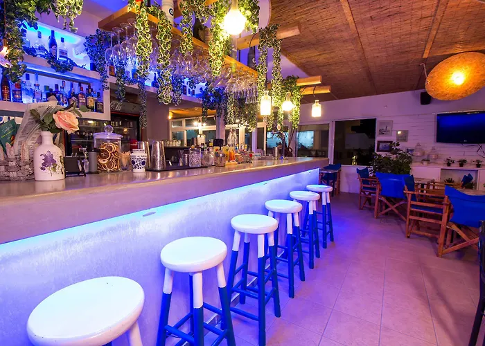 Tinas 公寓式酒店 法里拉基