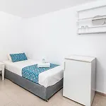 Tinas Apartmanhotel 4*