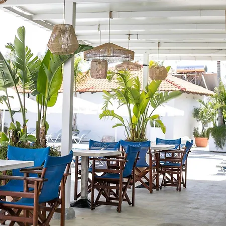 Tinas Aparthotel 2*