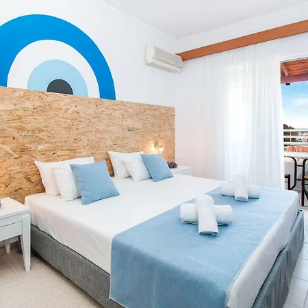 Aparthotel Tinas