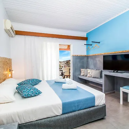 Tinas Plus Hotel Aparthotel