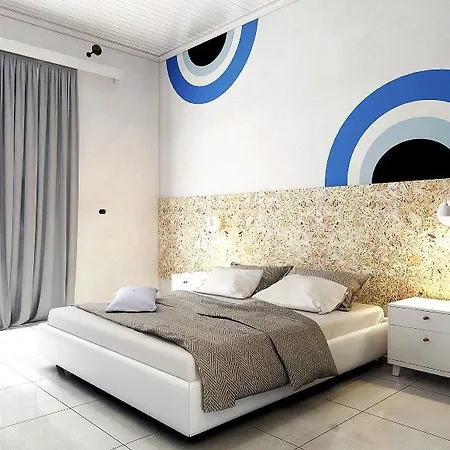 Tinas Plus Hotel 2*