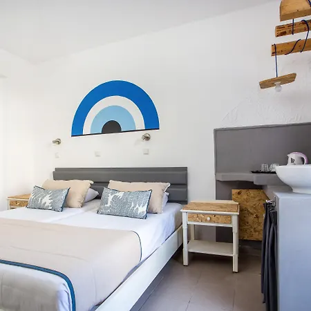 Tinas Aparthotel 2*