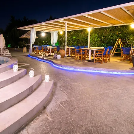 Aparthotel Tinas 2*