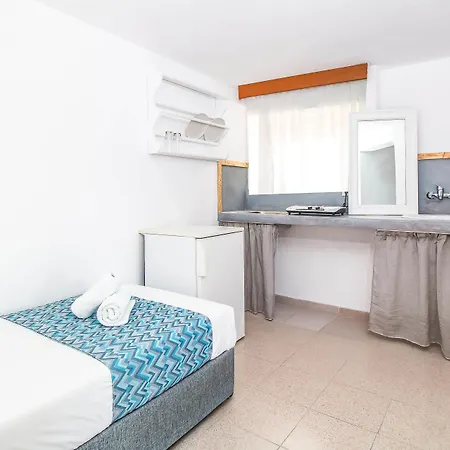 Aparthotel Tinas