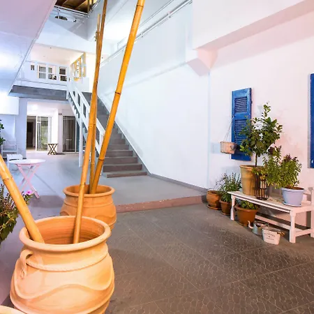 Tinas Aparthotel