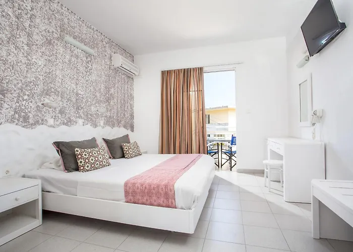 Tinas Apartmanhotel Faliráki