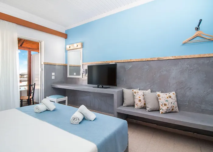 Tinas Apartmanhotel 4*